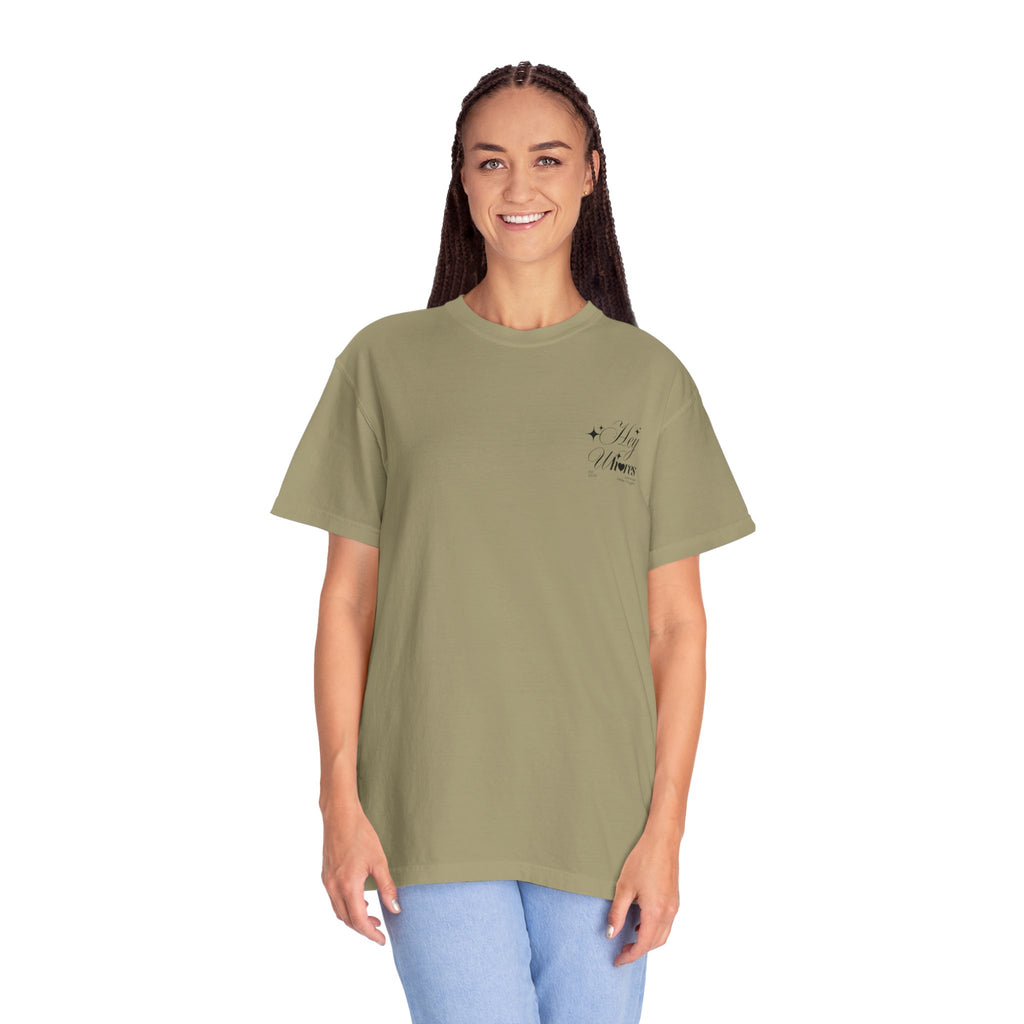 Hey Wh<3res Pocket Graphic Tee